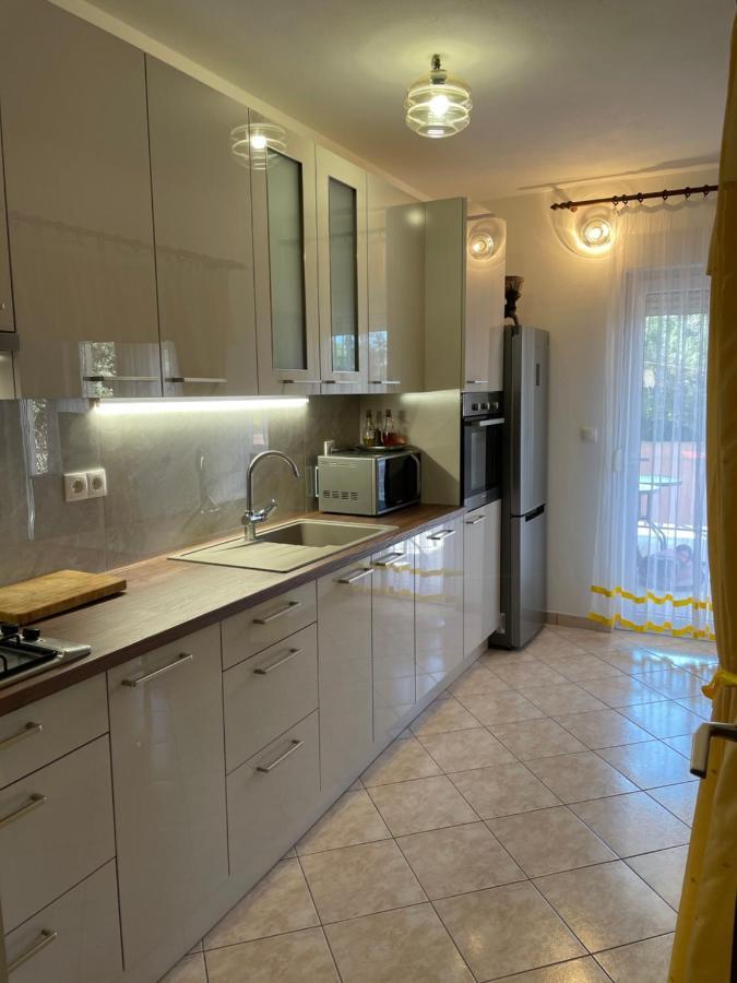סגט ווראנייצה Apartments Nino מראה חיצוני תמונה